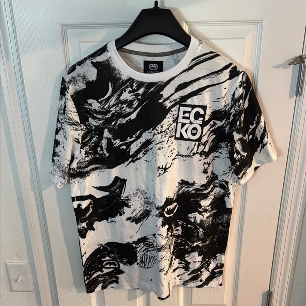 Ecko Unlimited Black and White Short Sleeve Tee